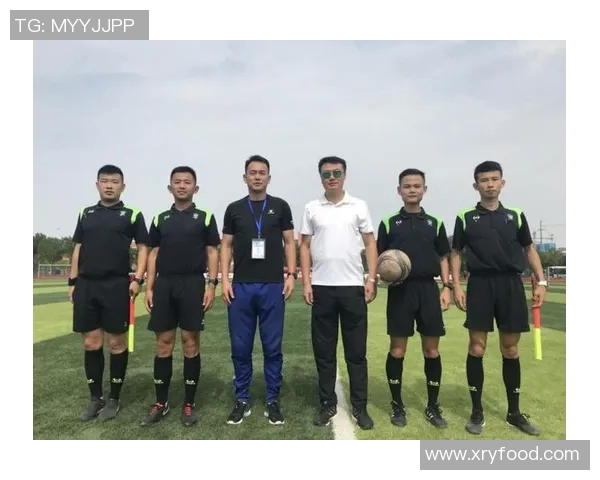 足球明星钟俊的成长历程与辉煌成就全解析