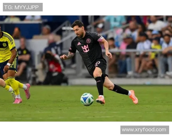 德国足球明星们的惊艳歌唱表演视频引发热议与关注 德国足球明星们的惊艳歌唱表演视频引发热议与关注