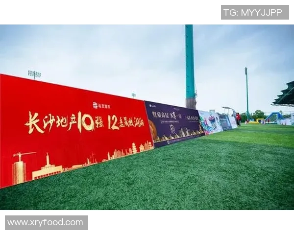 日本足球明星携手品牌展现激情与梦想的广告视频精彩回顾