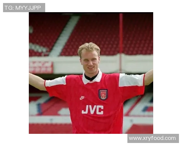 绿巨人般强壮的足球明星们在绿茵场上的传奇故事与荣耀时刻